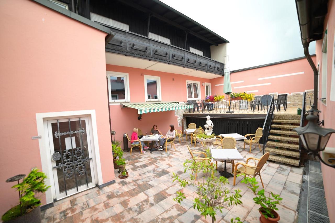 Hotel Zrenner Waldsassen Extérieur photo