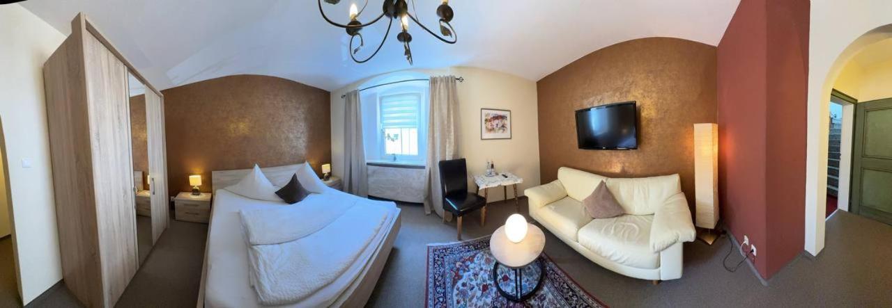 Hotel Zrenner Waldsassen Extérieur photo